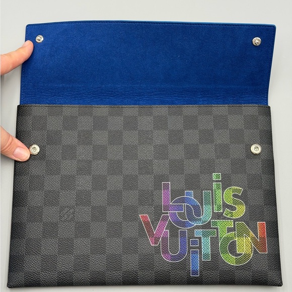 Louis Vuitton Limited Ed Graphite Alpha pouch set of 3 - Picture 5 of 10